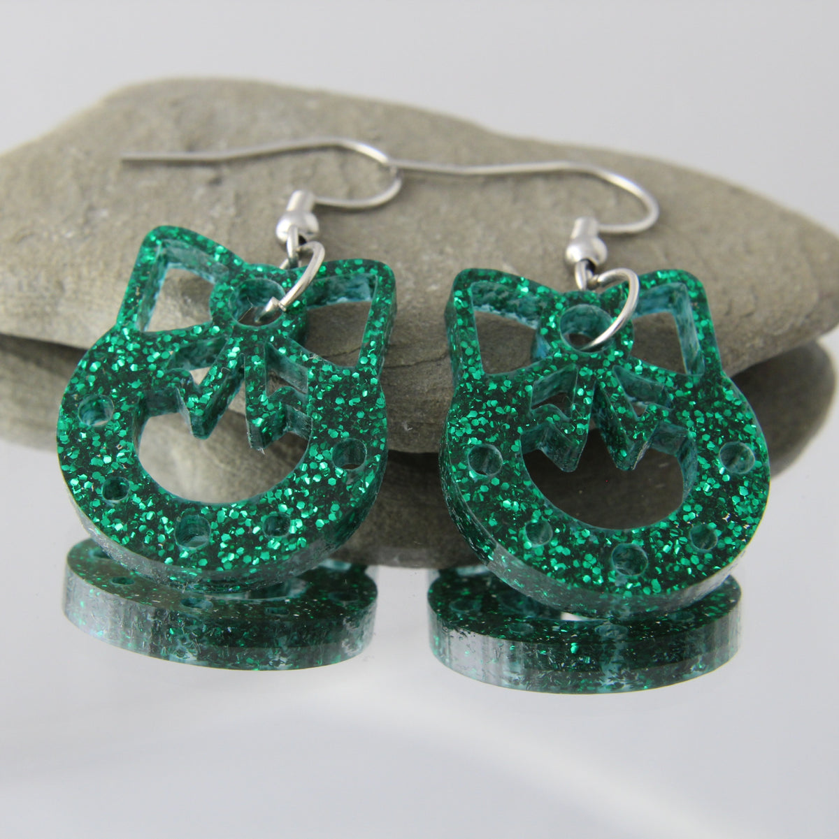 'Dark Green Christmas Wreath' Acrylic Earrings Studs