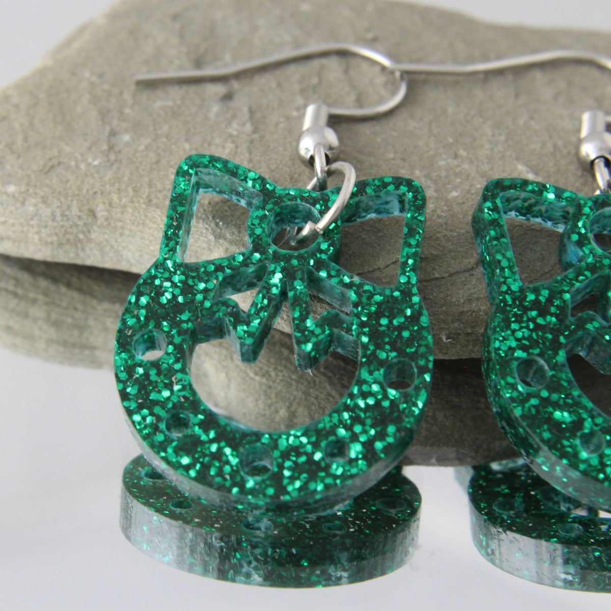 'Dark Green Christmas Wreath' Acrylic Earrings Studs